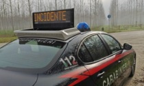 Alla guida dopo qualche bicchierino di troppo causa un incidente stradale