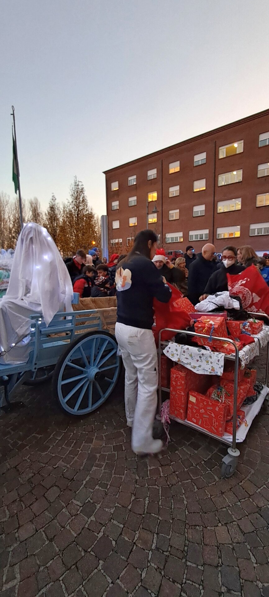 santa lucia forze dell'ordine pediatria poma mantova (3)