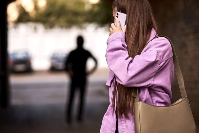 Stalker 61enne arrestato, perseguitava la ragazza anche nel Mantovano