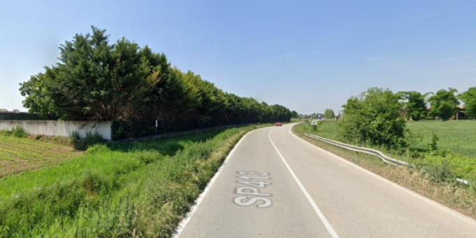 Incidente stradale sulla Sp413, giovane 21enne finisce in ospedale