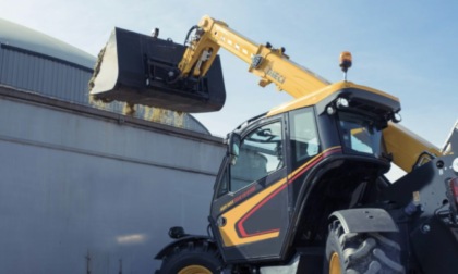 Travolto da un sollevatore in un'azienda agricola di Medole, 26enne via in eliambulanza