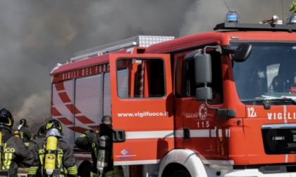 Incendio improvviso a Sermide, auto esplode e viene avvolta dalle fiamme