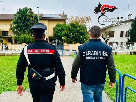 Sicurezza sul lavoro, chiusi due negozi etnici nel quartiere Lunetta