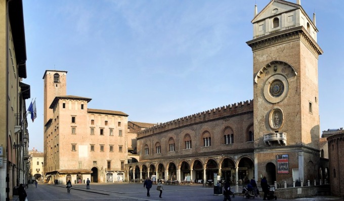 Palazzo della Ragione a Mantova, dove aprirà la Sonnabend Collection