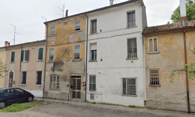 Scoppia l’incendio in una casa di Sermide, evacuati marito 70enne e moglie 65enne