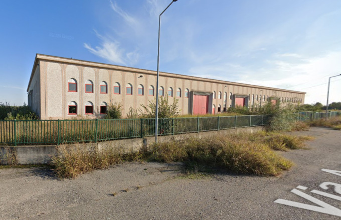 Arrivano in 200 per il rave in zona Valdaro. Ma arrivano anche le forze dell’ordine