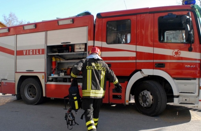 La stufa ha un guasto e scoppia l’incendio a San Benedetto Po, 71enne finisce in ospedale