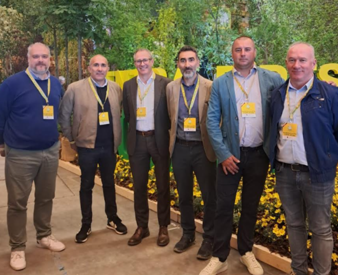 Euroflora 2025, trionfo per i vivaisti di Canneto sull’Oglio: premiata la loro “foresta artistica”