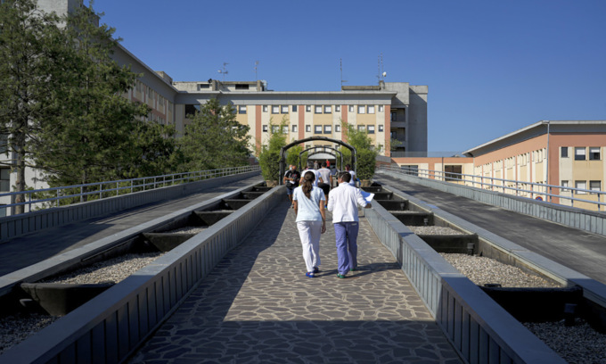 L'ingresso dell'ospedale Destra Secchia di Borgo Mantovano