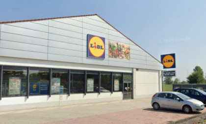 Ladri tentano il furto alla Lidl di Castel Goffredo, ma si attiva l'allarme nebbiogeno e scappano
