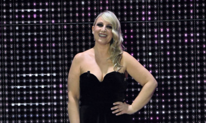 Katia Follesa a Mantova per due serate con il nuovo show “No vabbè mi adoro”