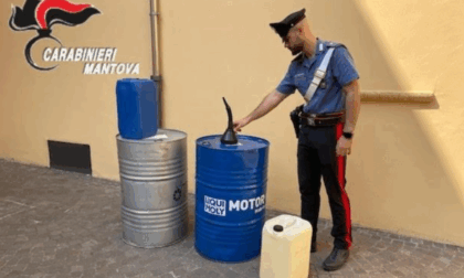 Mantova, garage trasformato in deposito clandestino di liquidi infiammabili: 41enne denunciato