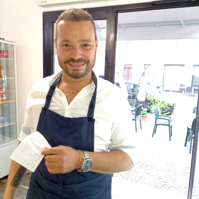 Il 44enne all'interno della sua gelateria di via 20 Settembre a Ostiglia