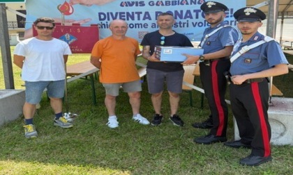Ruba computer e proiettore all'Avis e poi tenta di rivenderli su internet: beccato dai Cc