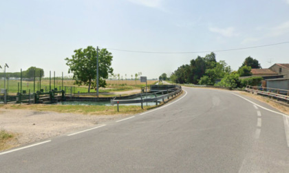 Incidente nelle campagne di Marmirolo, ciclista 42enne investito