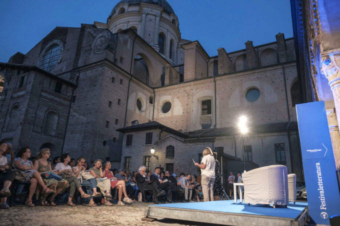 Festivaletteratura 2025, ecco la presentazione dell’atteso catalogo cartaceo del 2025