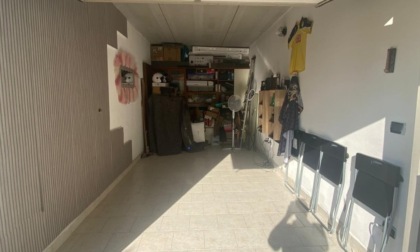Tagli e pieghe in garage: il barbiere, non di Siviglia ma di San Giorgio, era abusivo