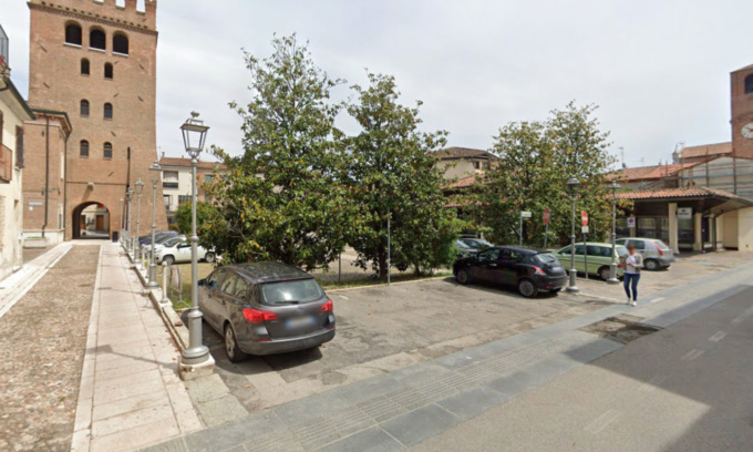 Anziano aggredito da un gruppo di minori a Sermide e Felonica, il consigliere della Lega attacca il Comune