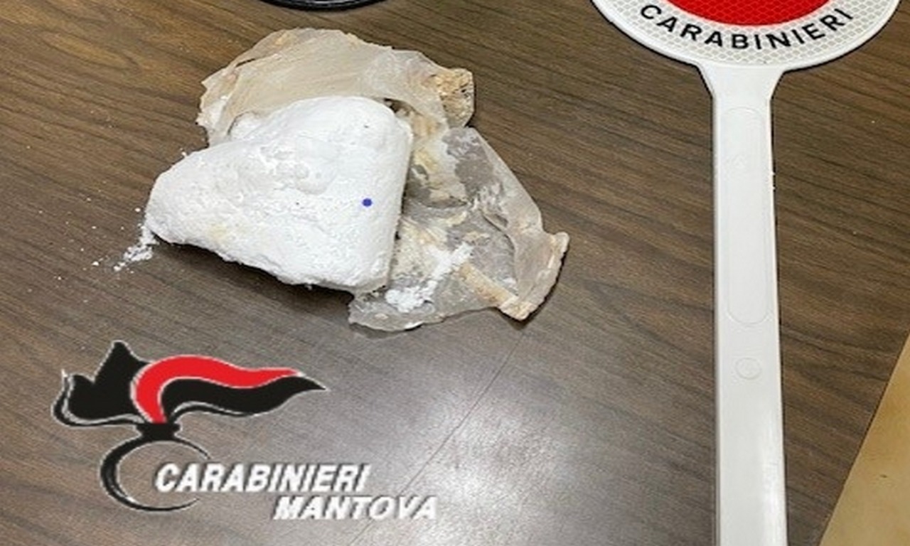 I carabinieri trovano quasi 4 etti di ketamina: sul mercato avrebbe fruttato 70mila euro