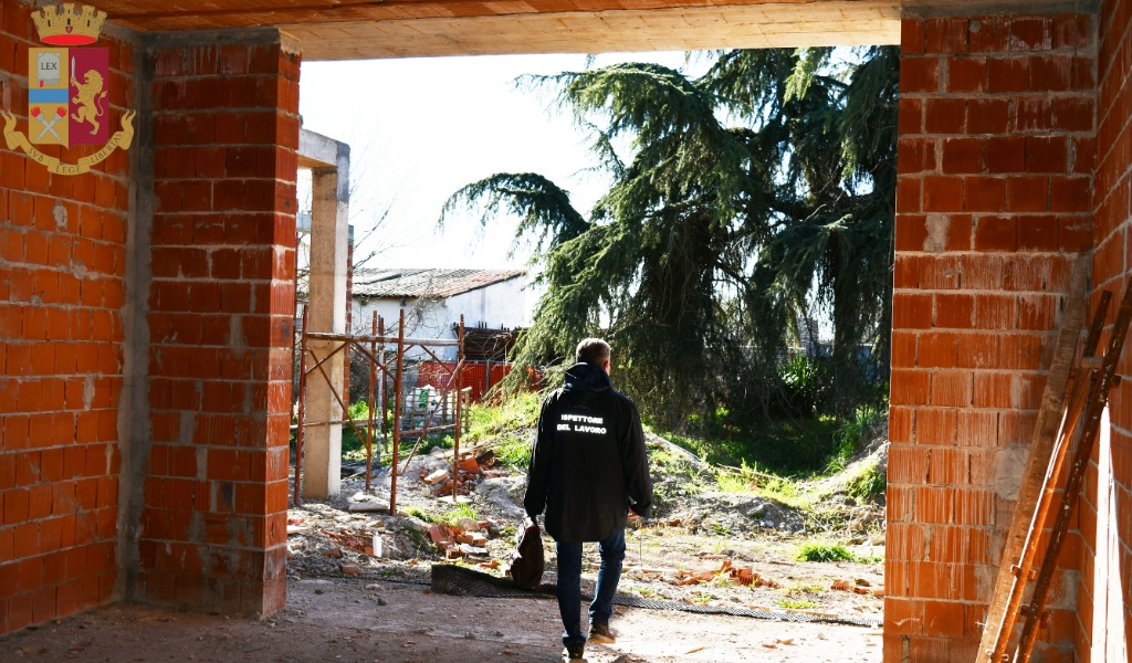 Cantiere irregolare a Mantova: sospesa un’impresa per gravi violazioni di sicurezza