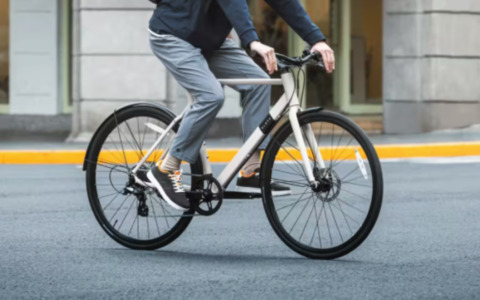 Beccato in sella a una bici rubata, 23enne nei guai a Roverbella