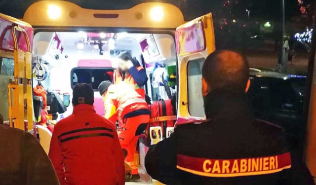 Dopo un litigio con il compagno tenta di farla finita con un mix di alcol e farmaci