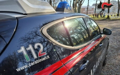 Rissa in pieno centro a Mantova: sei giovani denunciati dopo la fuga