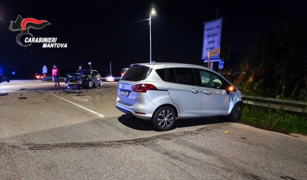 Schianto frontale all’alba a Borgo Virgilio: cinque persone ferite