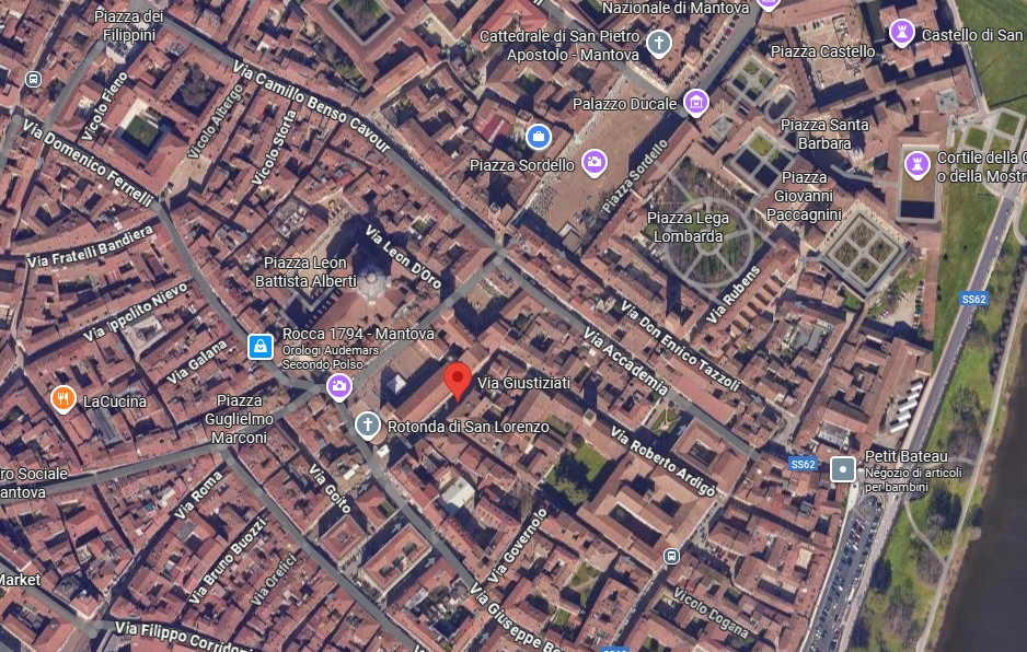 La zona dove si trova l'immobile lasciato in eredità alla Lega, nel pieno centro storico di Mantova