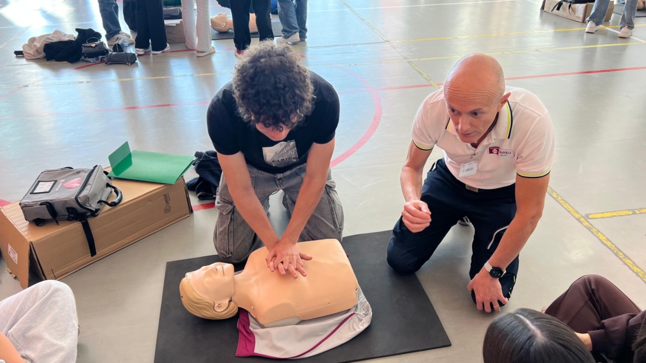 Giornata mondiale della Rianimazione cardiopolmonare: a Suzzara 116 studenti imparano a salvare una vita