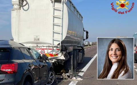 Muore a 36 anni nello schianto contro un Tir, Stefania Palmieri era incinta al nono mese