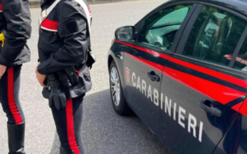 Ai domiciliari per l’accoltellamento del nipote: 54enne evade, beccato per le vie di Bozzolo
