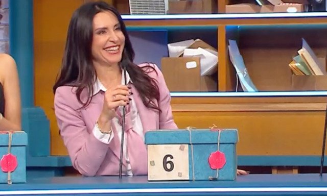 Chi è Elena Manfredini, la “pacchista” che rappresenta la Lombardia ad Affari Tuoi (a novembre 2025)