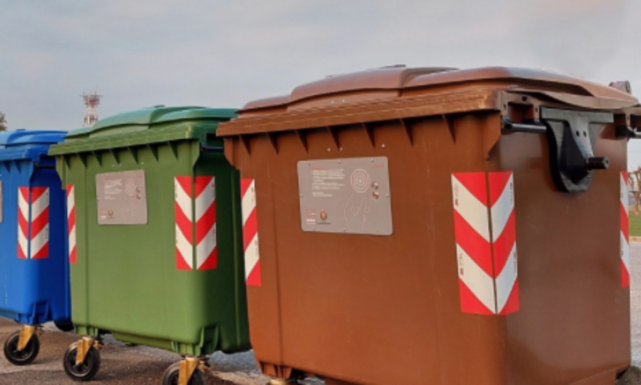 Dà fuoco a un cassonetto e lancia bottiglie, 23enne denunciato a Castiglione delle Stiviere