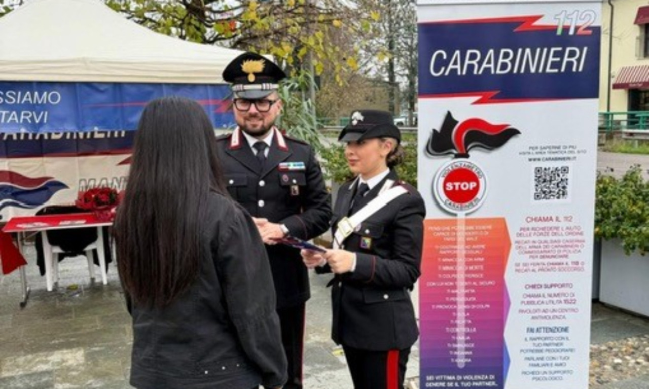 Giornata contro la violenza sulle donne 2025, i gazebo dei Carabinieri a Porto Mantovano e Suzzara