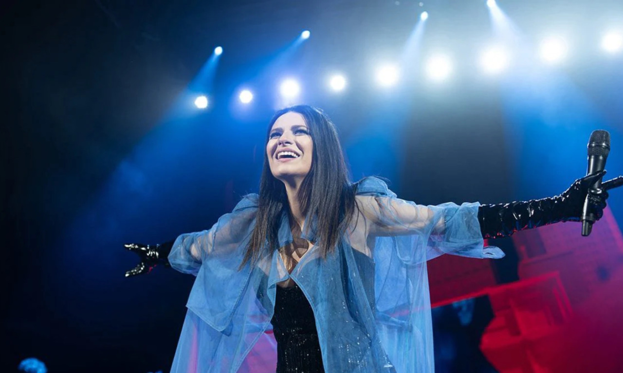 Laura Pausini al PalaUnical di Mantova per la data zero del suo mega tour mondiale