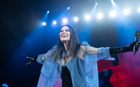 Laura Pausini al PalaUnical di Mantova per la data zero del suo mega tour mondiale