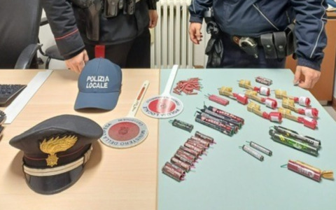 Ragazzino sorpreso con un arsenale di materiale esplosivo a Marmirolo, denunciata la madre