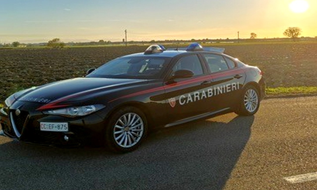 I carabinieri gli trovano oltre 100 munizioni mai denunciate: un 67enne nei guai