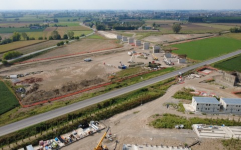 Raddoppio Piadena-Mantova: chiude al traffico la statale Cremonese per varo cavalcavia a Bozzolo