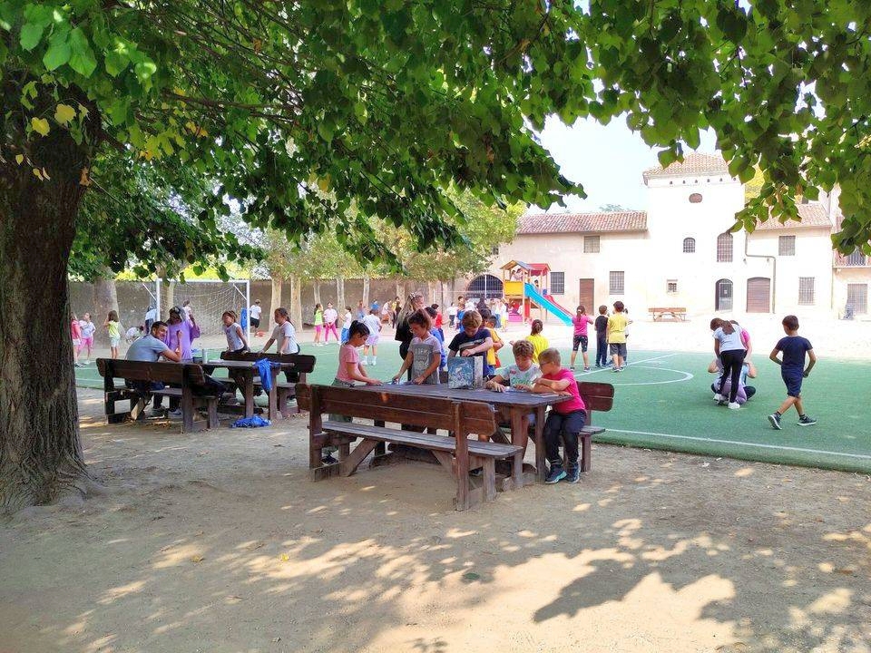 Alunni del Nobile Collegio delle vergini di Gesù di Castiglione (foto dal sito del Nobile Collegio)