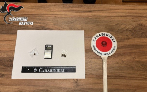 Controlli a tappeto a Mantova: 18enne, 28enne e 37enne beccati con l’hashish e denunciati