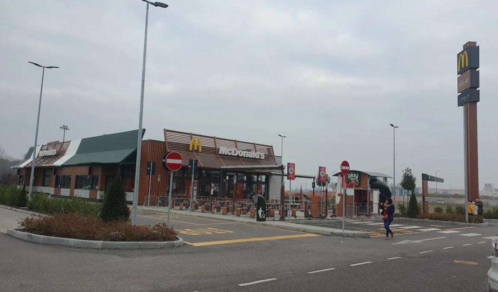 Incidente sul lavoro al McDonald’s di Bagnolo San Vito, 25enne si ustiona con dell’olio bollente