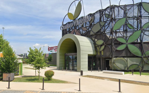 Ragazzine tentano il furto al centro commerciale Virgilio, nei guai una 15enne e due 17enni