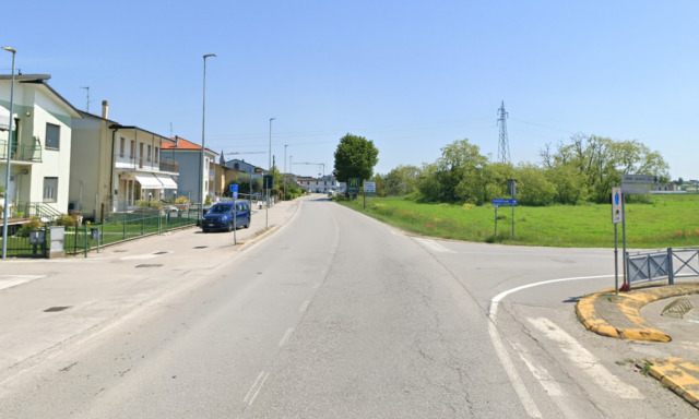 Scontro tra tre auto sull’incrocio a San Biagio, traffico intenso sulla provinciale Romana