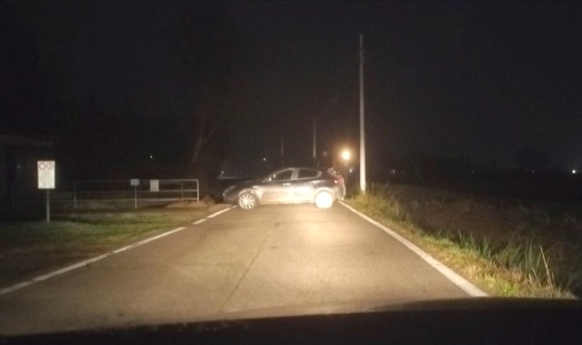 Dieci veicoli rubati per bloccare le strade: maxi colpo da 100mila euro al Mantovamoda