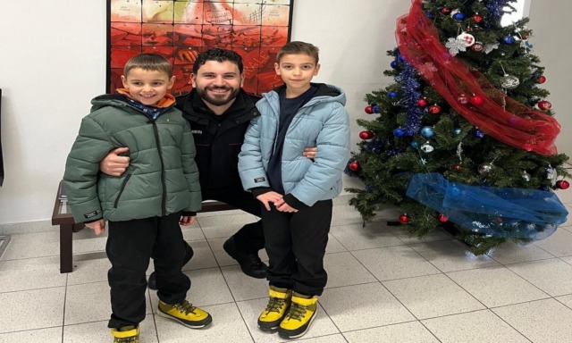 A sorpresa due bambini nella caserma dei Cc: “Volevamo augurare buon Natale”