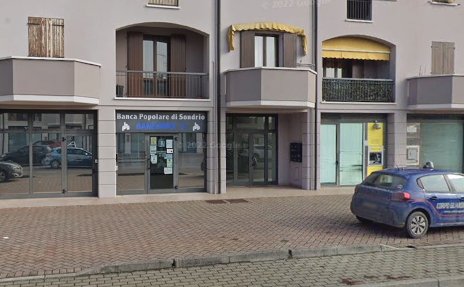 La filiale della Banca popolare di Sondrio presa di mira dai banditi (clicca sull'immagine per navigare nella mappa)