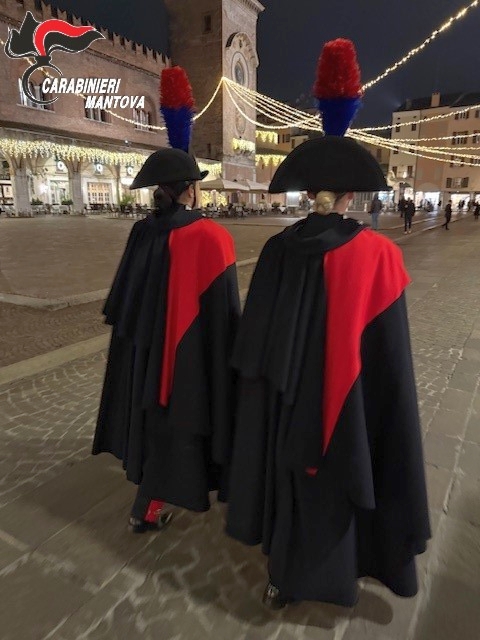 L'uniforme storica indossata dai due carabinieri durante i controlli