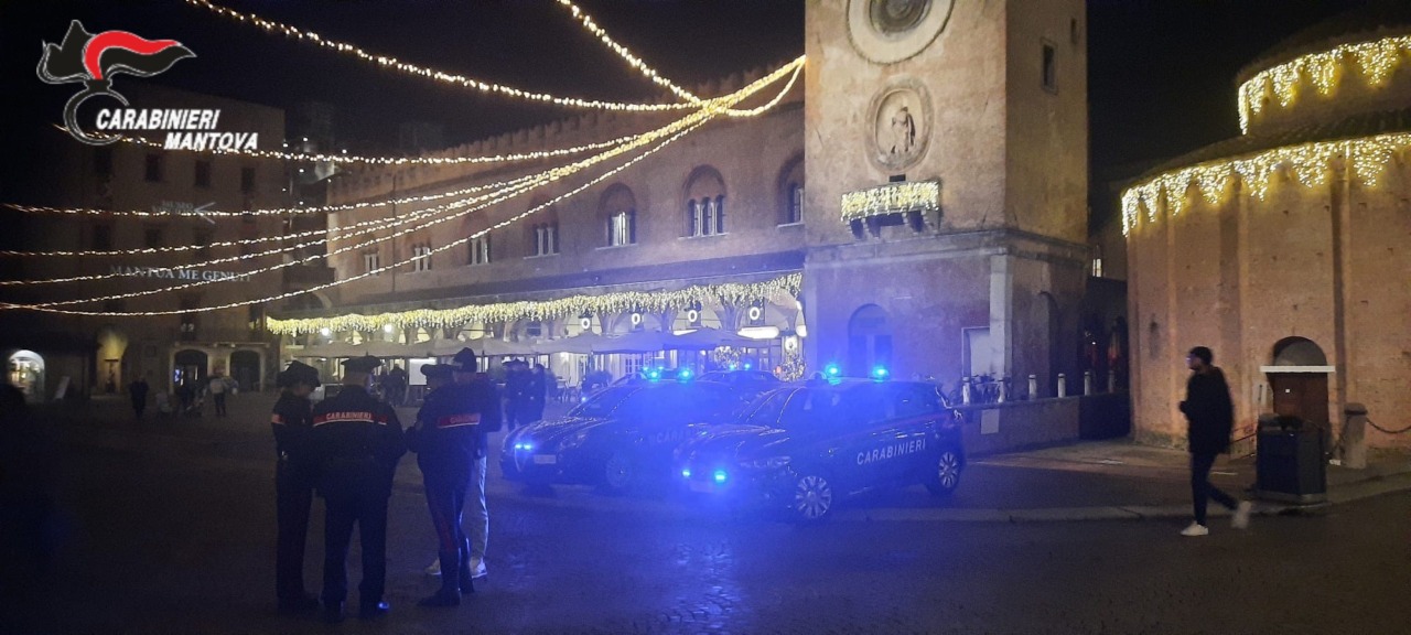 Mantova: due arresti per droga. Donna su autobus senza biglietto aggredisce il controllore